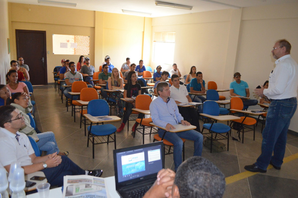 A palestra aconteceu na Fasb, em Barreiras